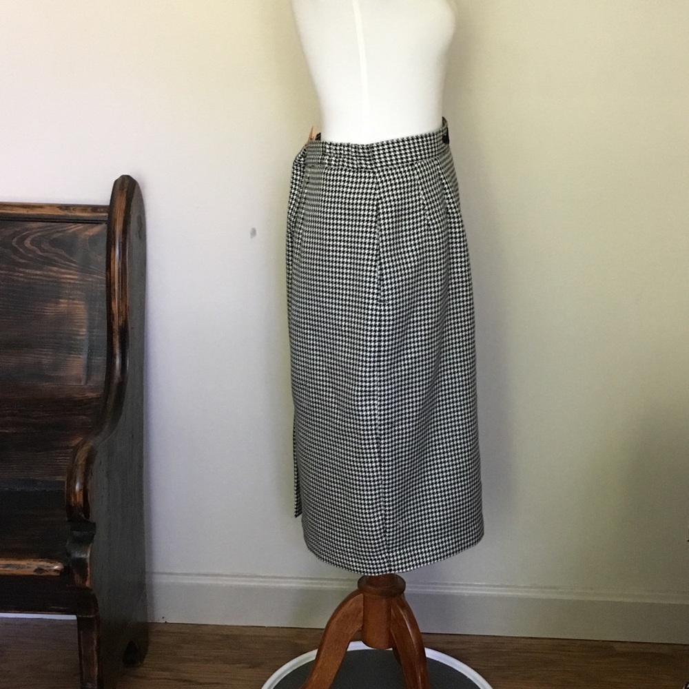 🎉 Vintage Houndstooth Pencil Skirt with Pockets - Picture 2 of 8